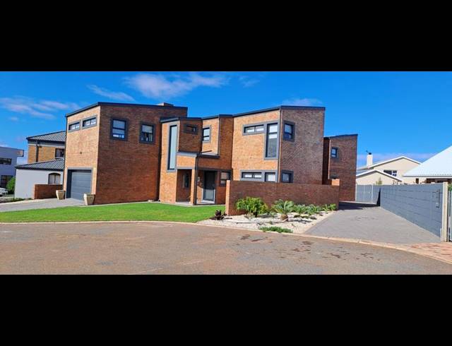 3 BEDROOM HOUSE FOR SALE IN JONGENSFONTEIN